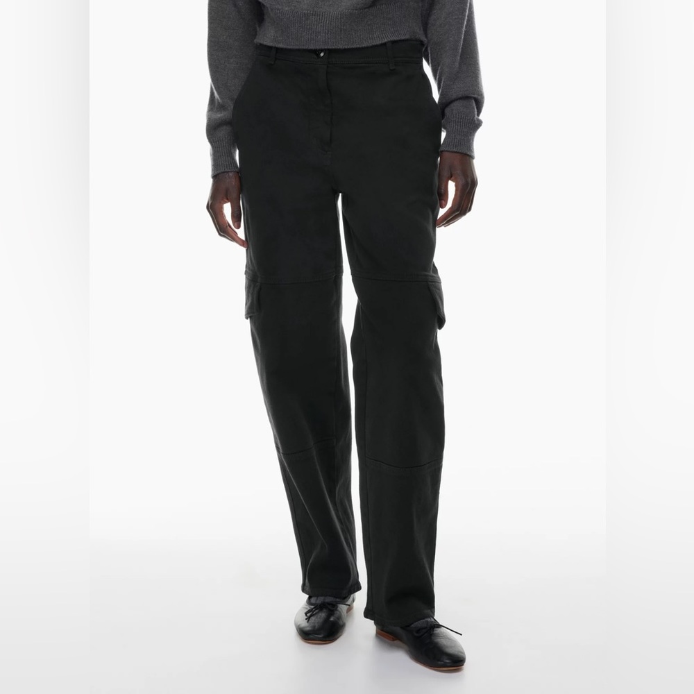 Black Aritzia Maeve Cargo Pant - Sz 8